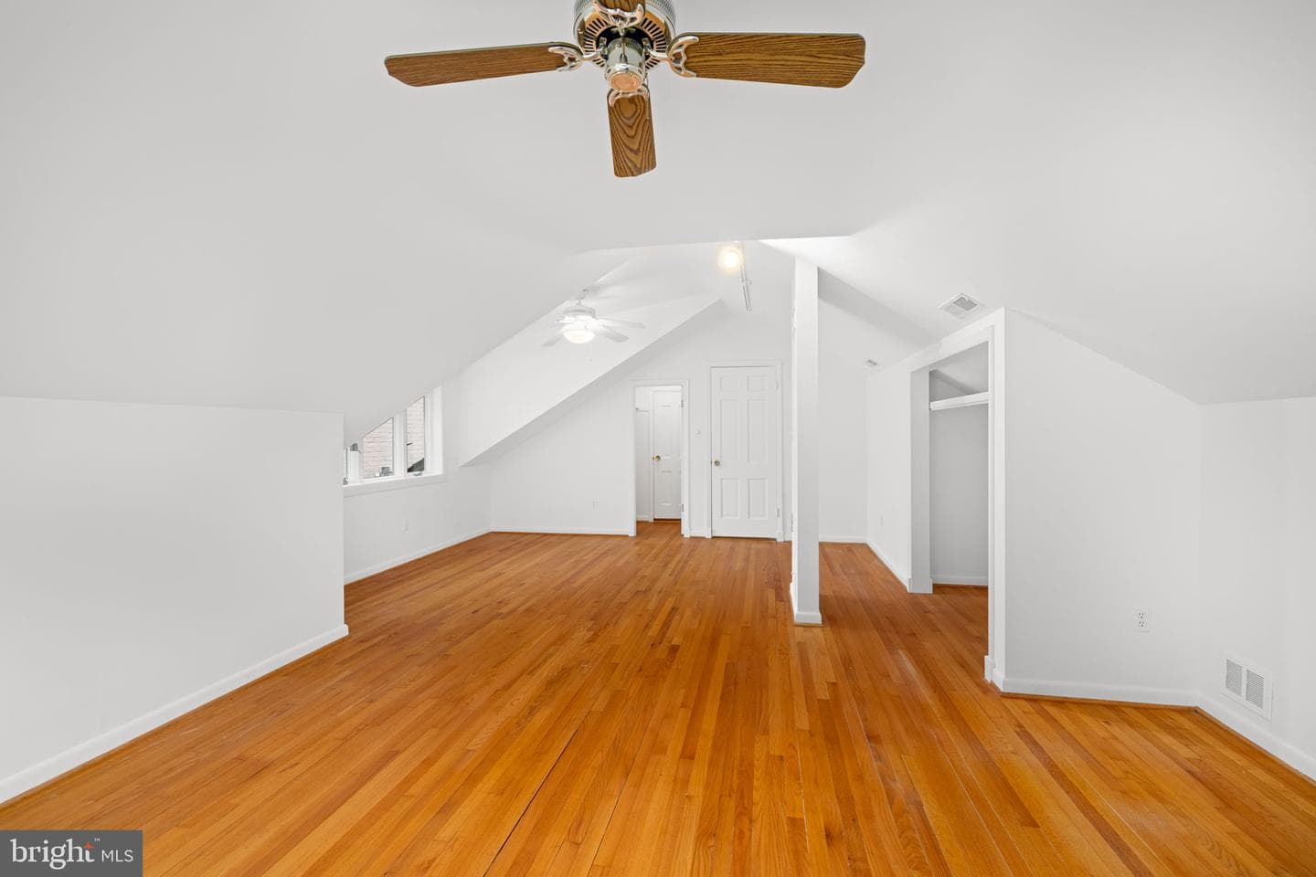 5505 Pembroke Terrace photo 23