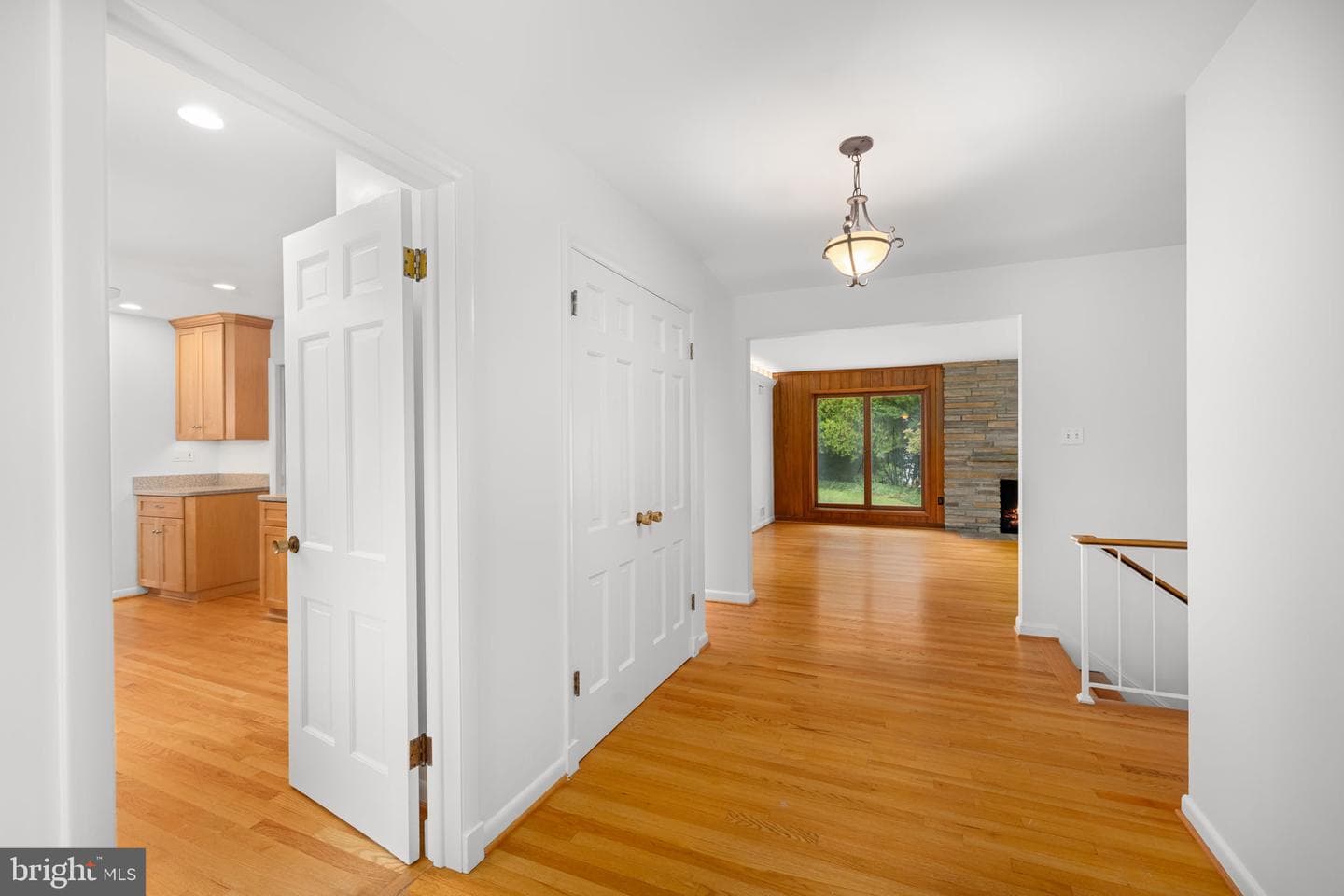 5505 Pembroke Terrace photo 3