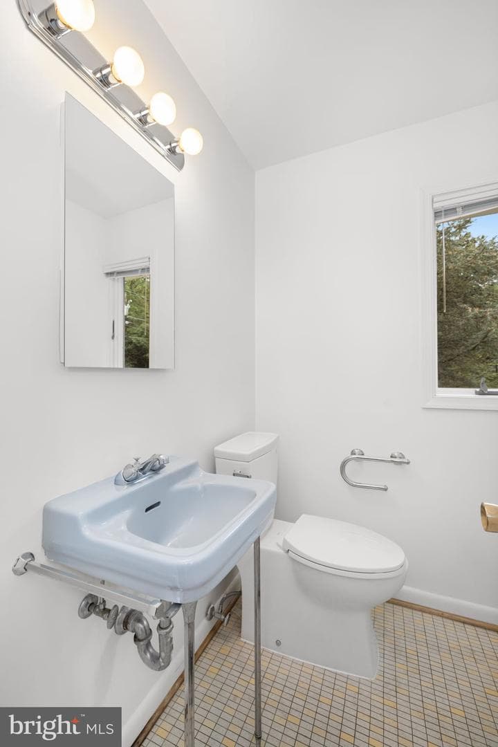 5505 Pembroke Terrace photo 44
