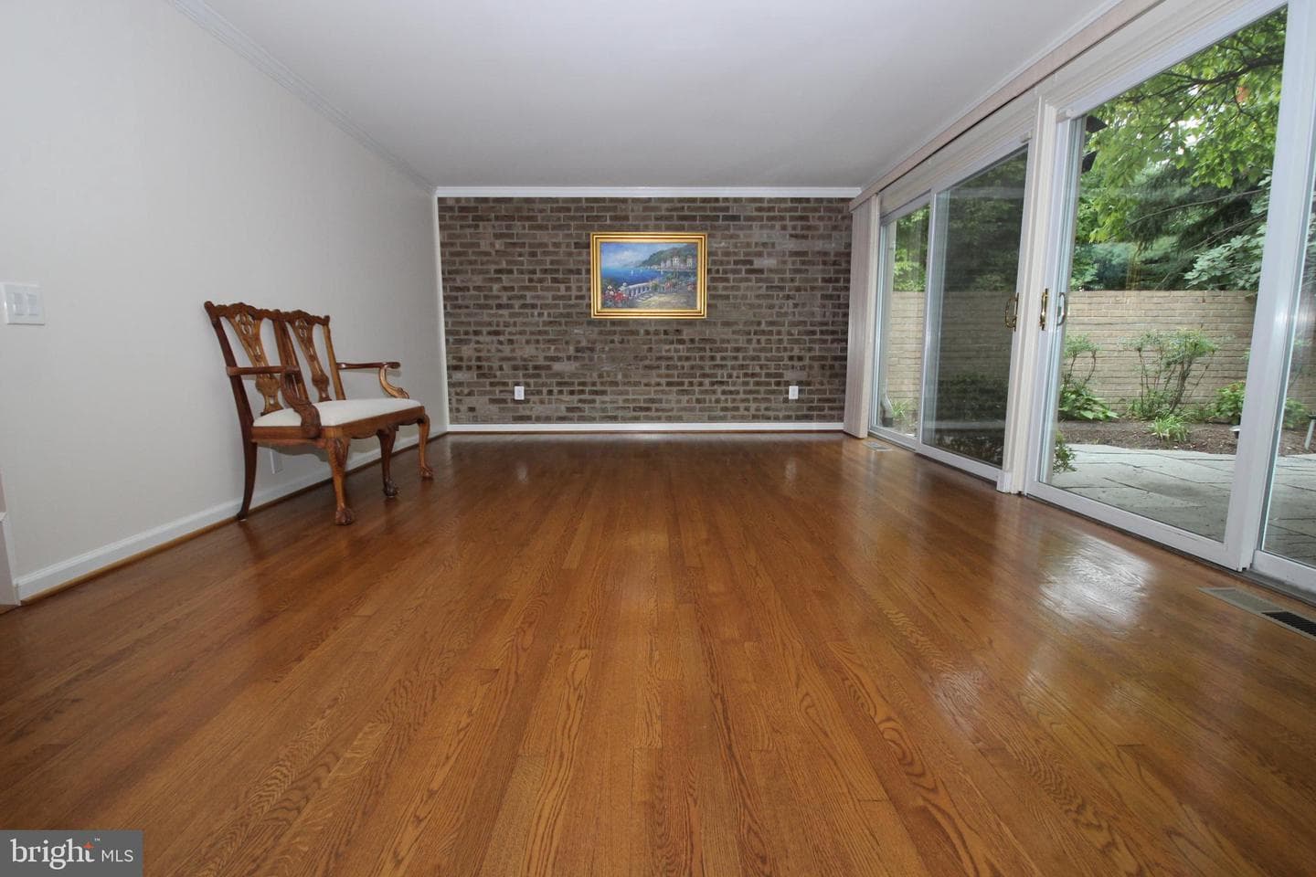 19169 Roman Way photo 4