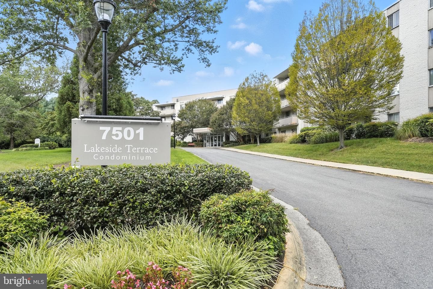 7501 Democracy Boulevard #b422 photo 2