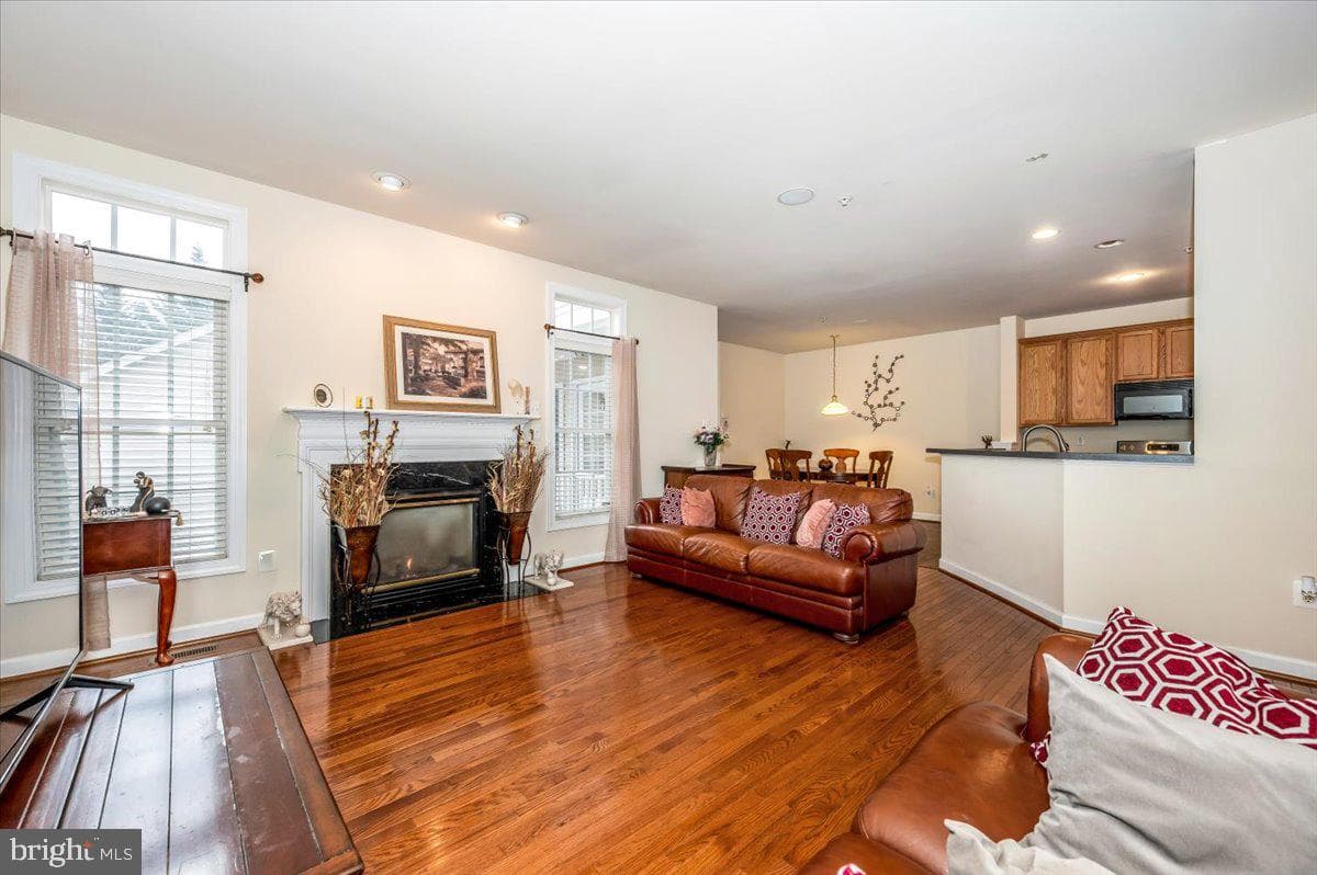 23418 Tailor Shop Place photo 4