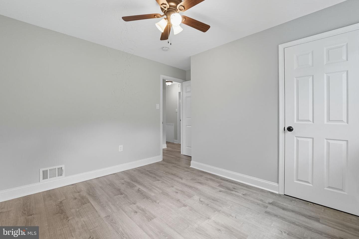3708 Woodridge Avenue photo 19