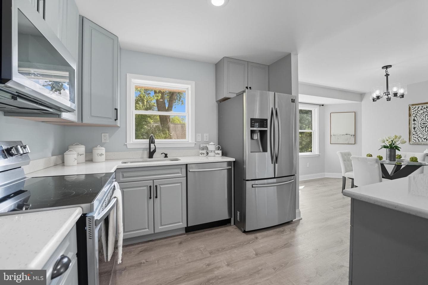 3708 Woodridge Avenue photo 9