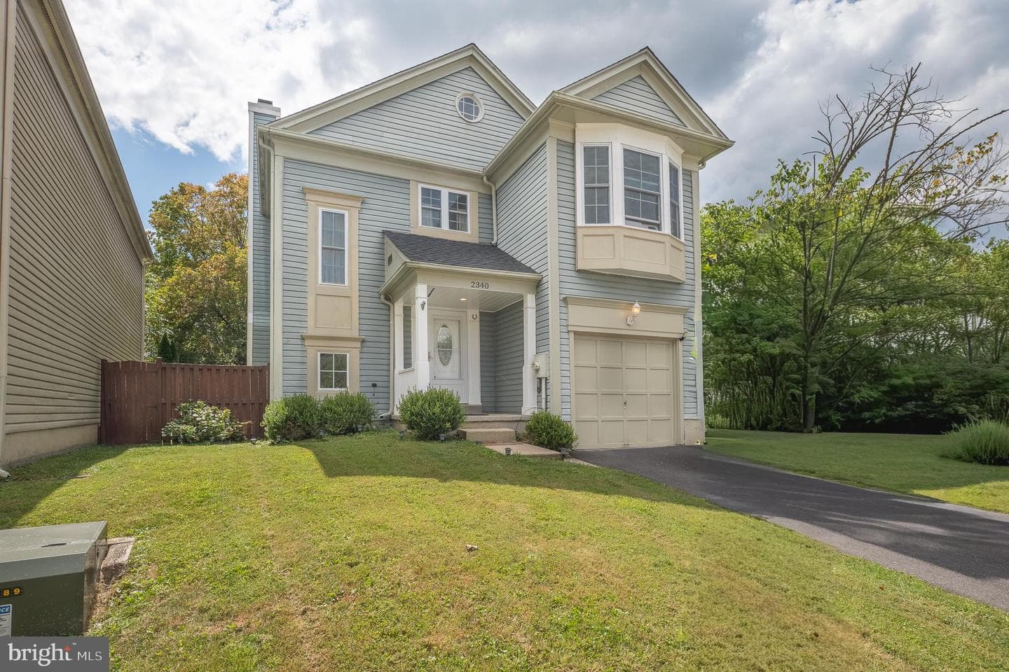 2340 Ladymeade Drive photo 2