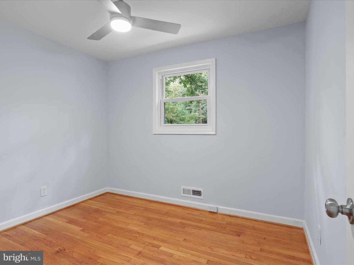 12219 Hunters Lane photo 23