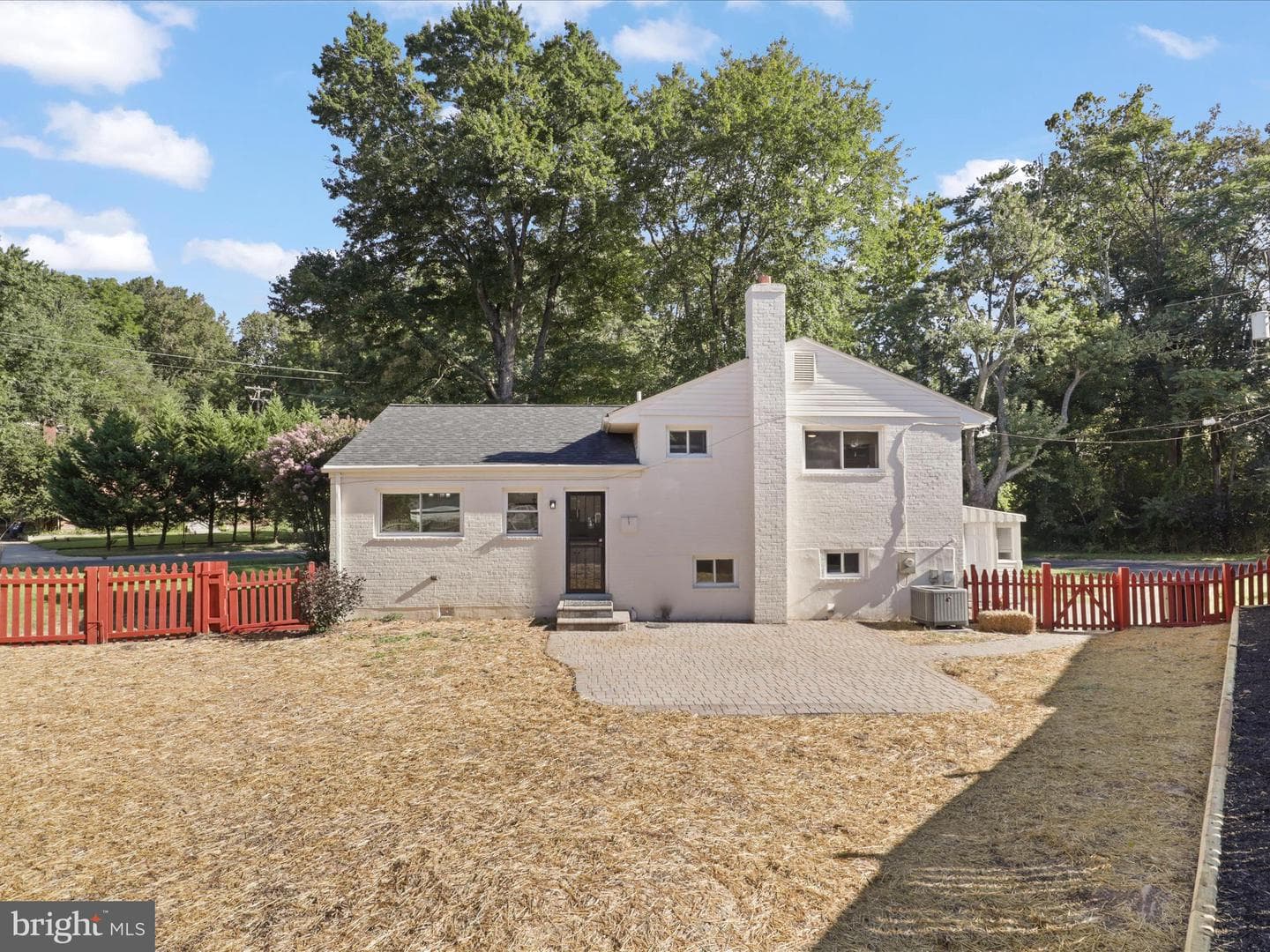 12219 Hunters Lane photo 35