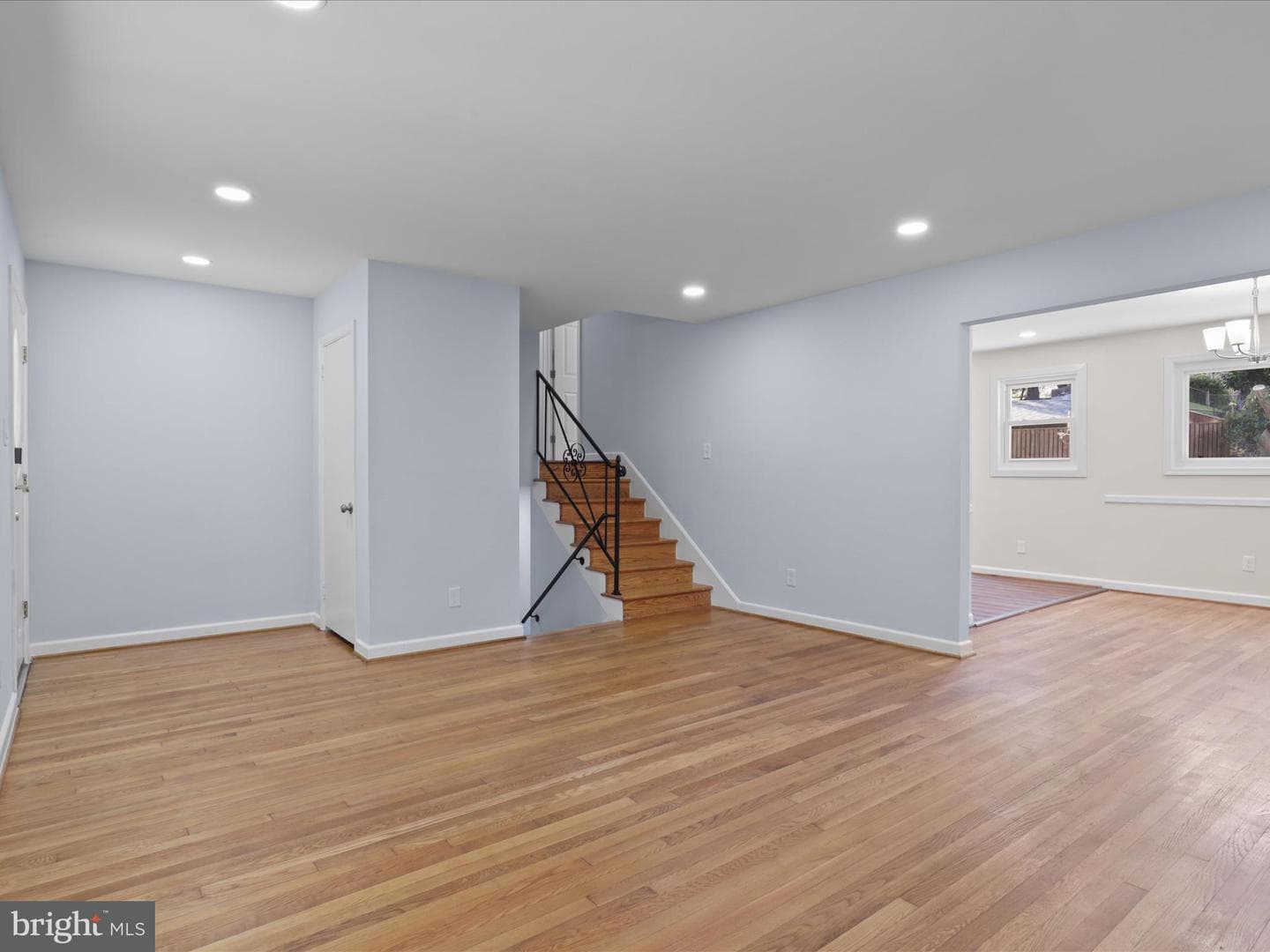 12219 Hunters Lane photo 8