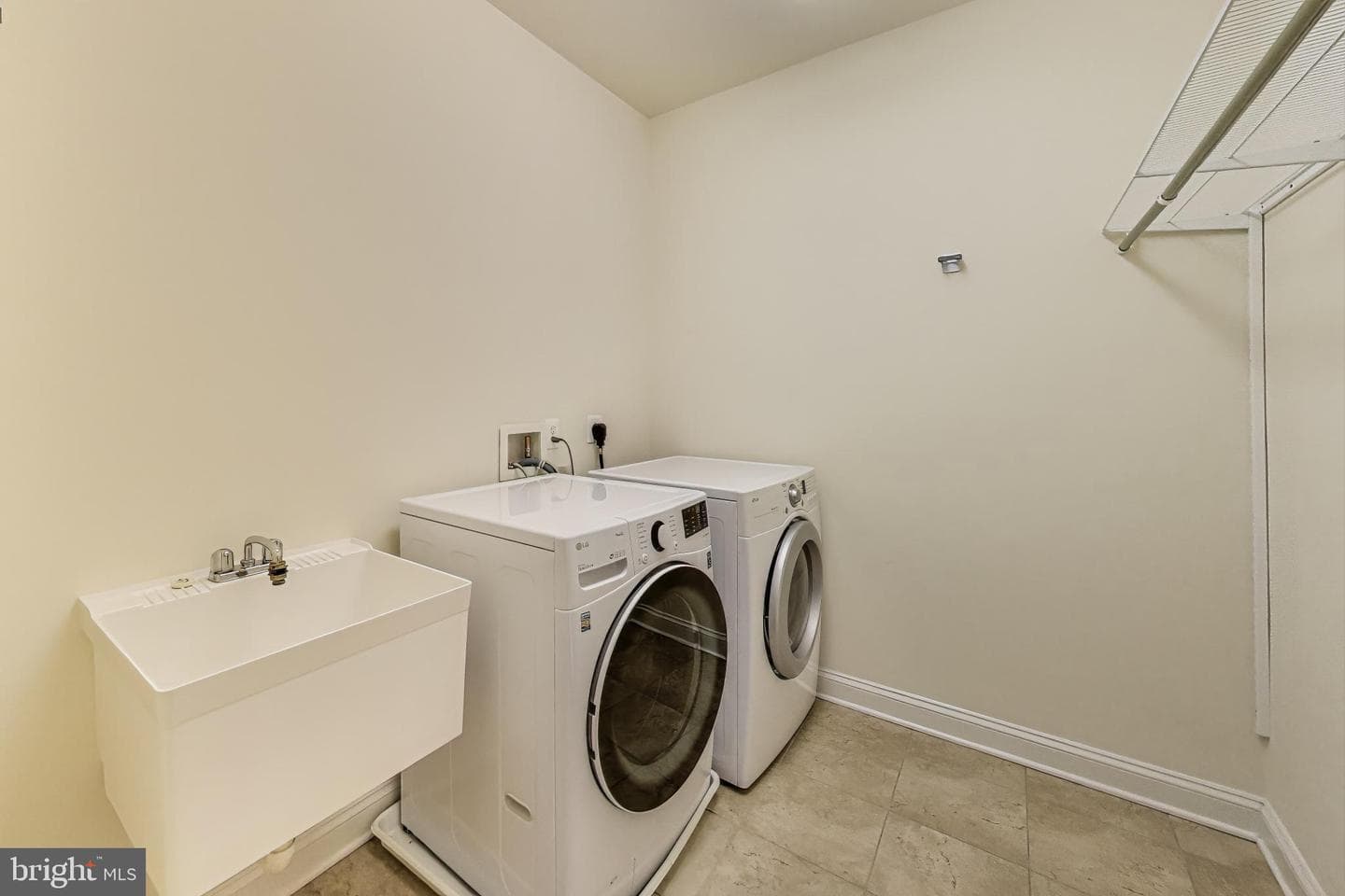 8213 River Quarry Place photo 32