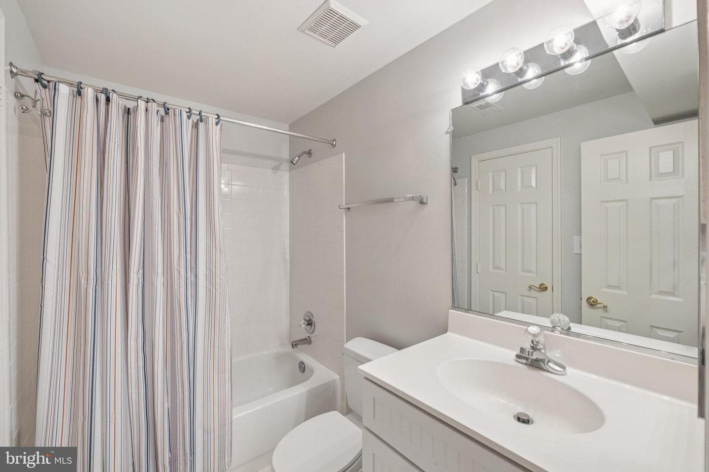9416 Wing Foot Court photo 32