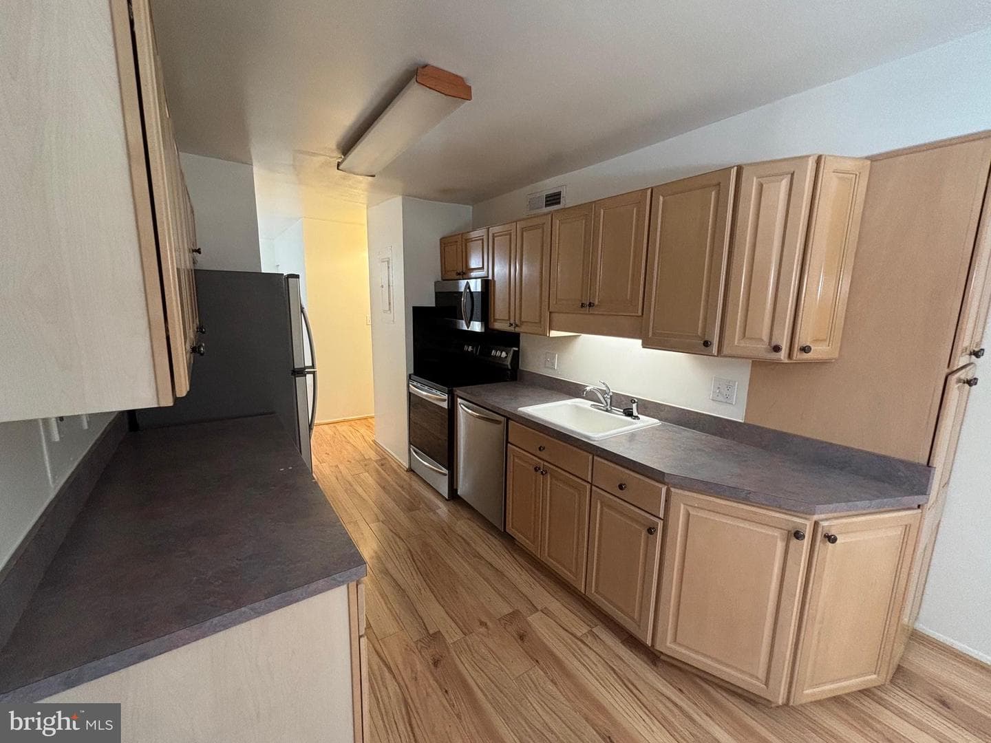 432 Girard Street #209 photo 5
