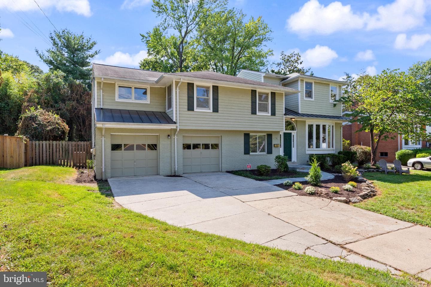 7702 Leesburg Drive photo 2