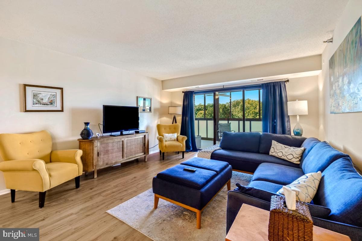 15100 Interlachen Drive #4-1021 photo 10