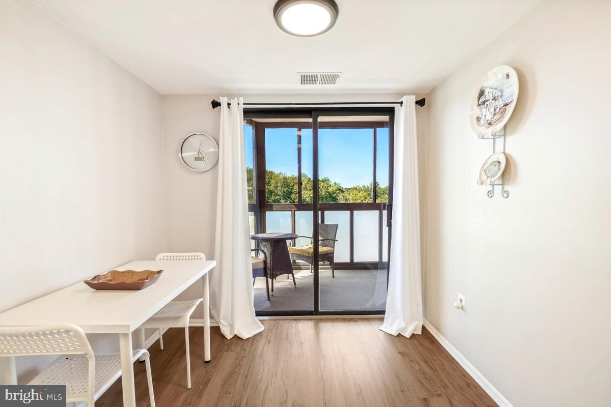 15100 Interlachen Drive #4-1021 photo 17