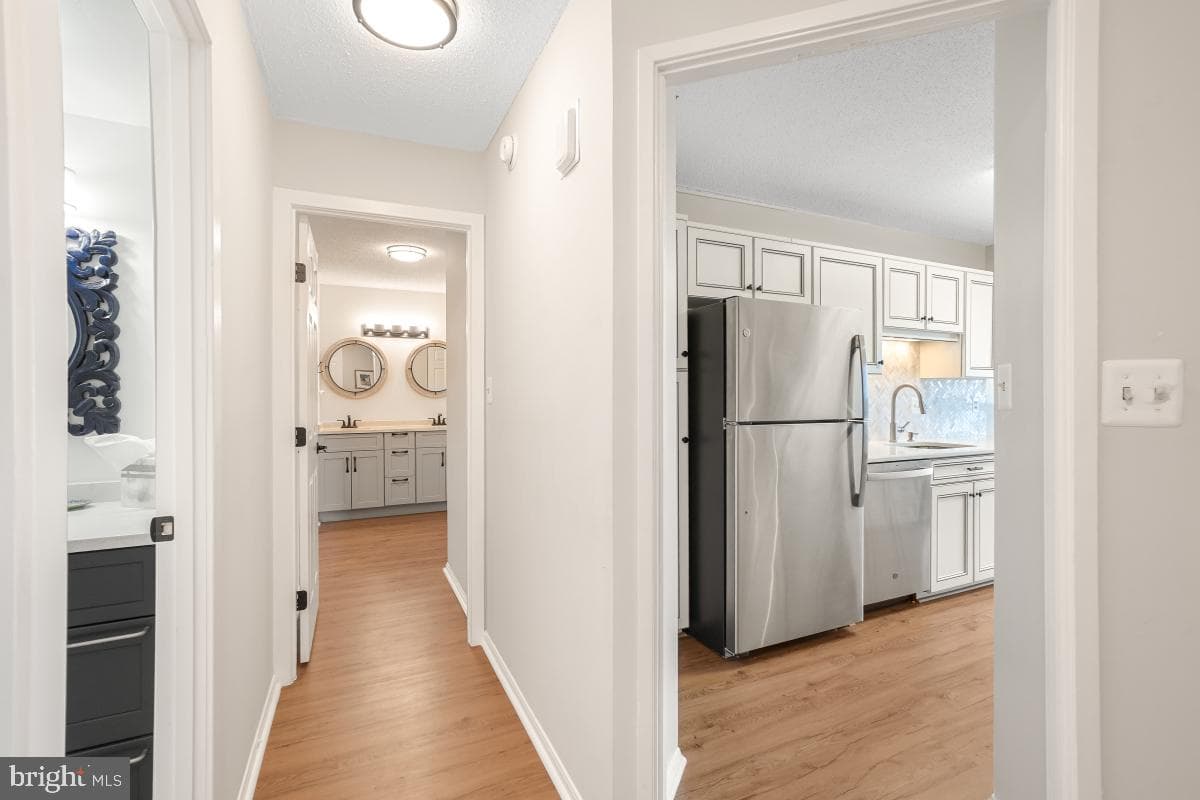 15100 Interlachen Drive #4-1021 photo 25