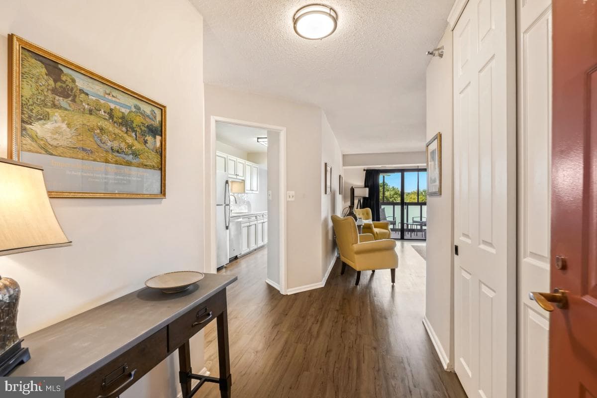 15100 Interlachen Drive #4-1021 photo 8