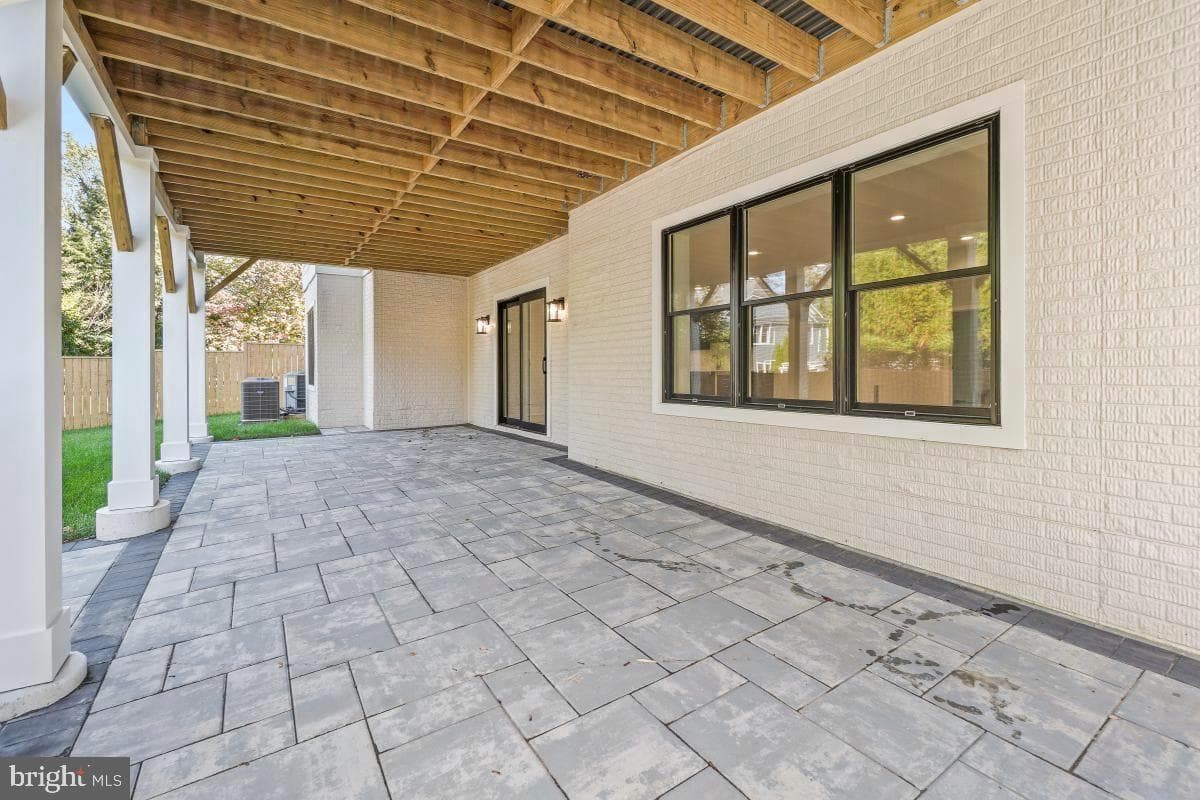 6107 Dunleer Court photo 42