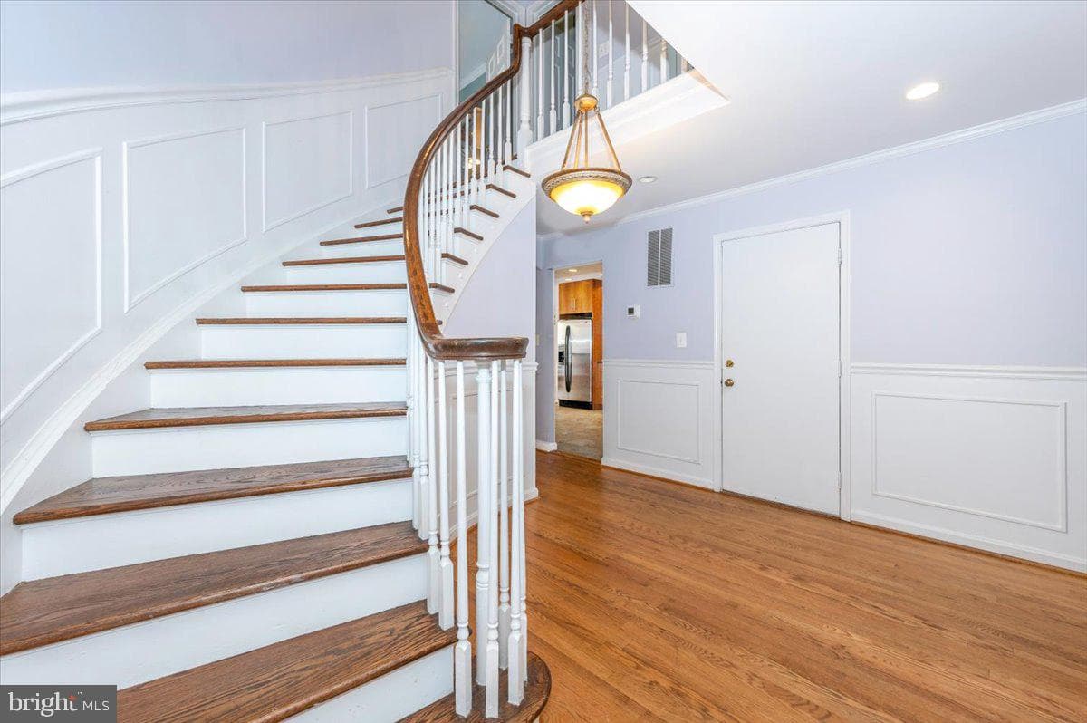 15414 Manor Village Lane photo 4
