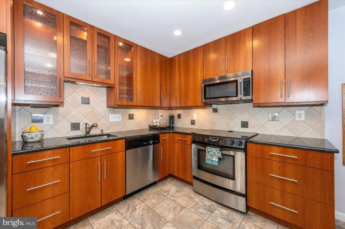 15414 Manor Village Lane photo 7