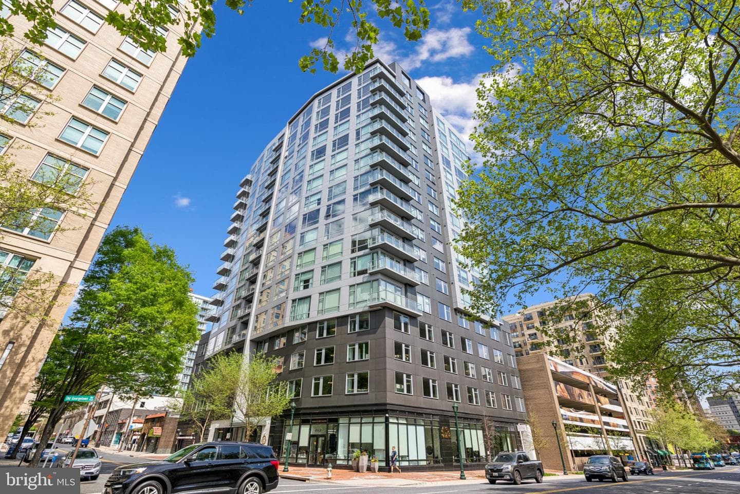 4960 Fairmont Avenue #904, Bethesda