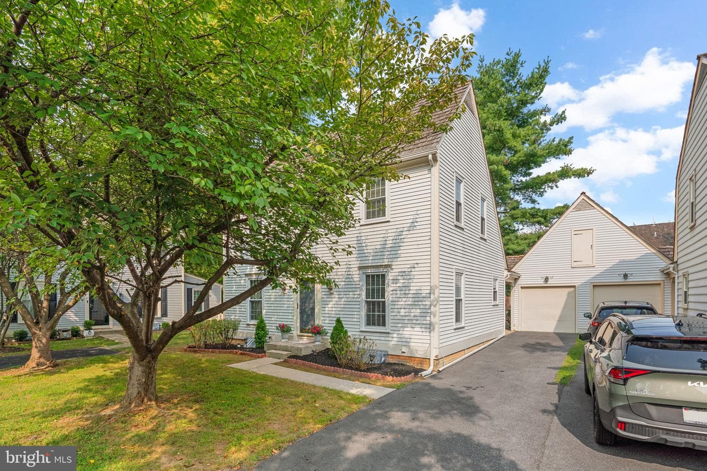 312 Fairgrove Terrace photo 15