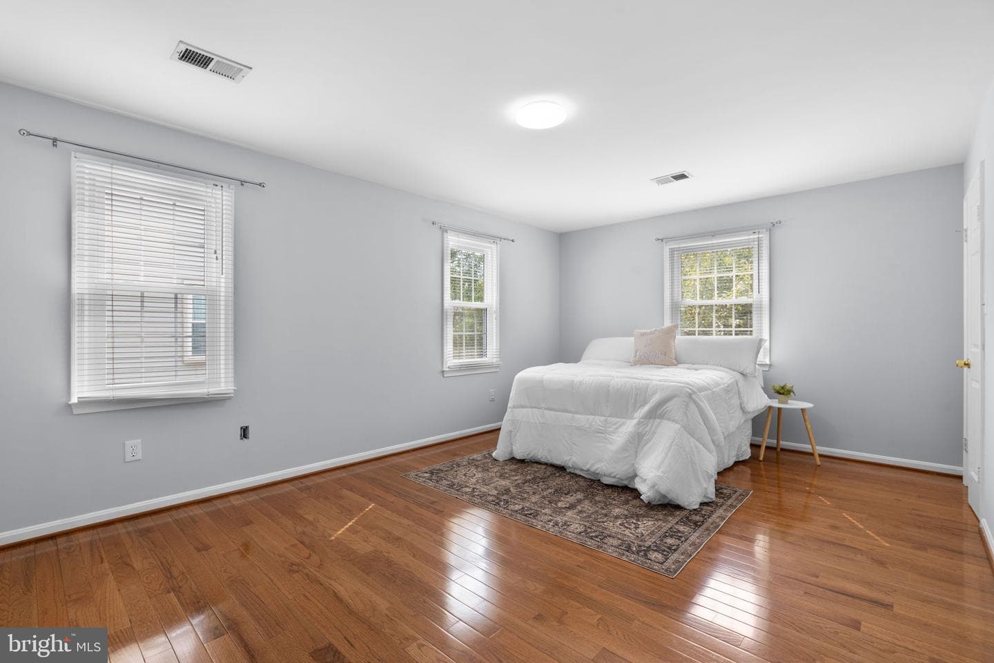 312 Fairgrove Terrace photo 16