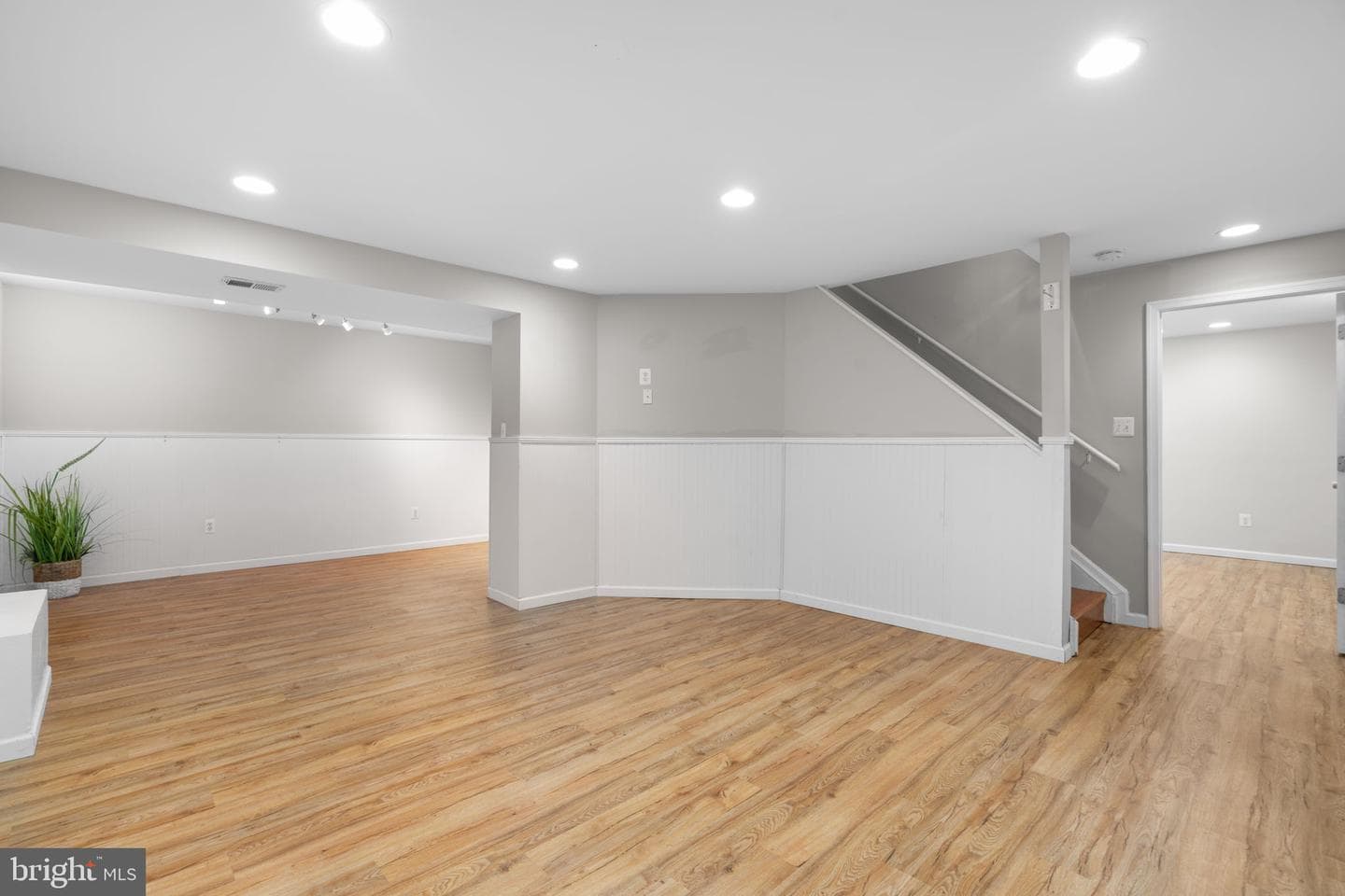 312 Fairgrove Terrace photo 26