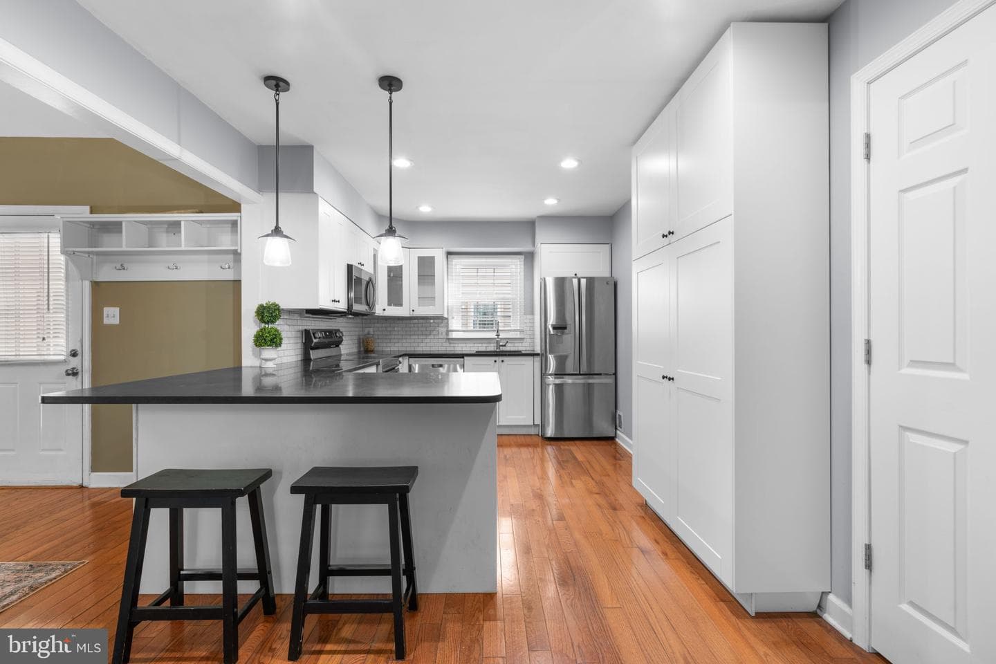 312 Fairgrove Terrace photo 9