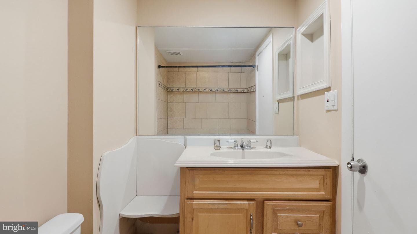 3301 Hewitt Avenue #204 photo 18
