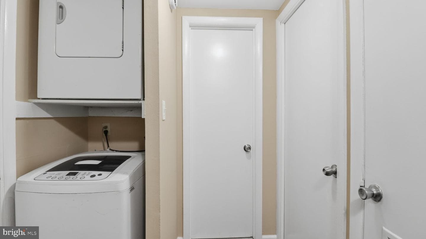 3301 Hewitt Avenue #204 photo 27