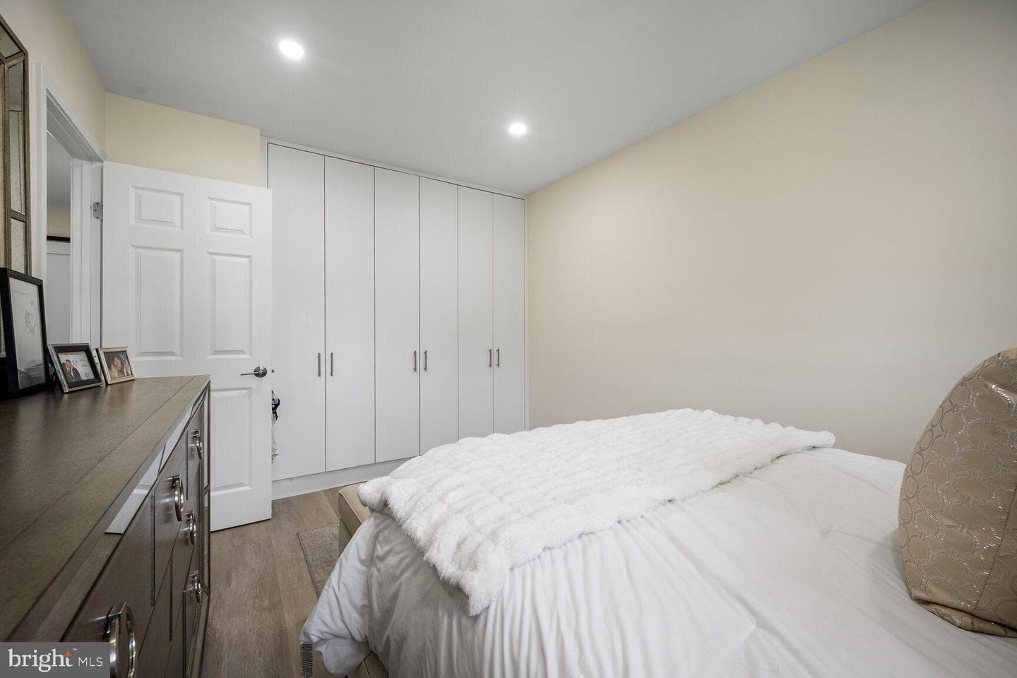 2527 Holman Avenue #2514 photo 16