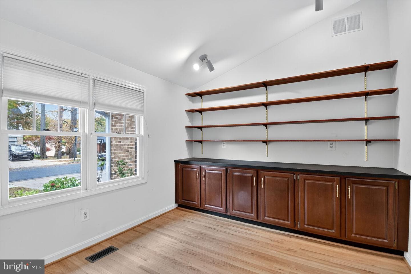 11902 Bernard Drive photo 21