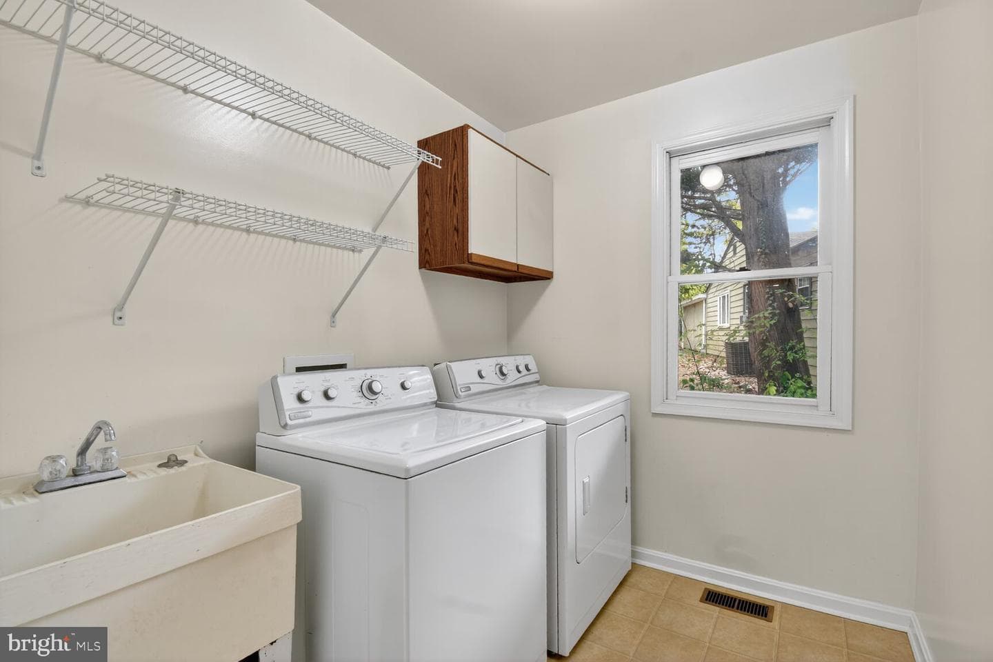 11902 Bernard Drive photo 25