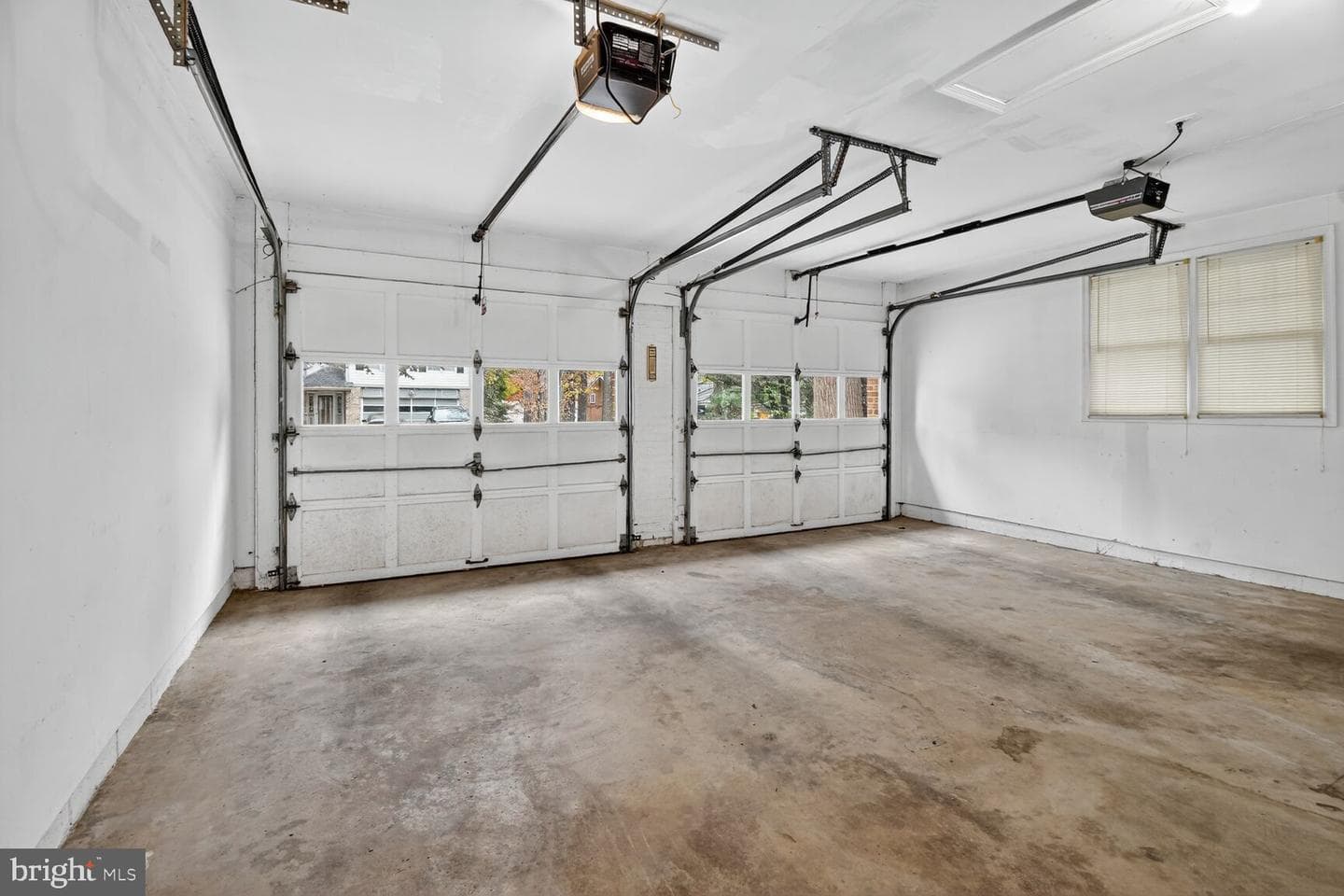 11902 Bernard Drive photo 26