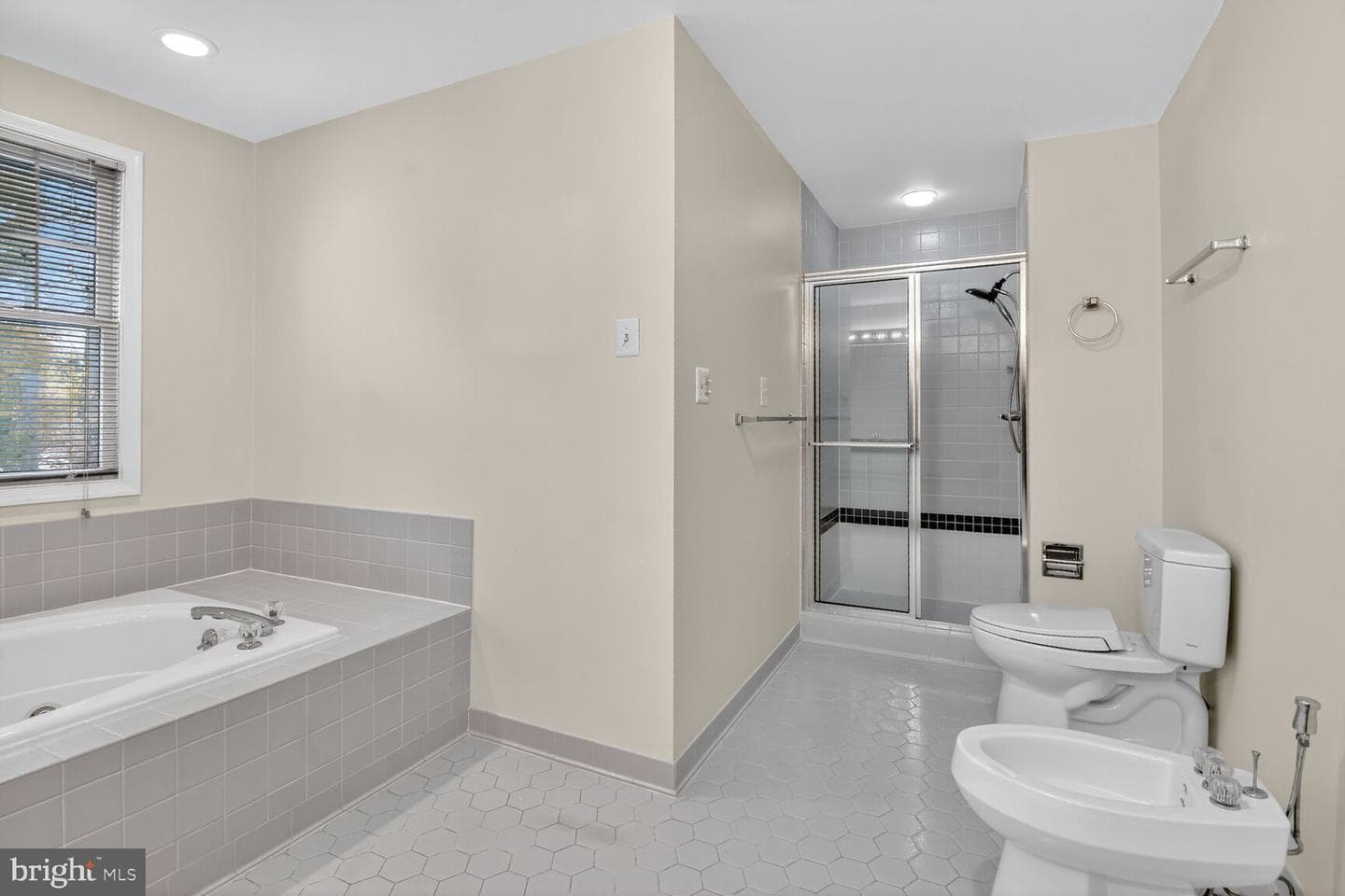 11902 Bernard Drive photo 37