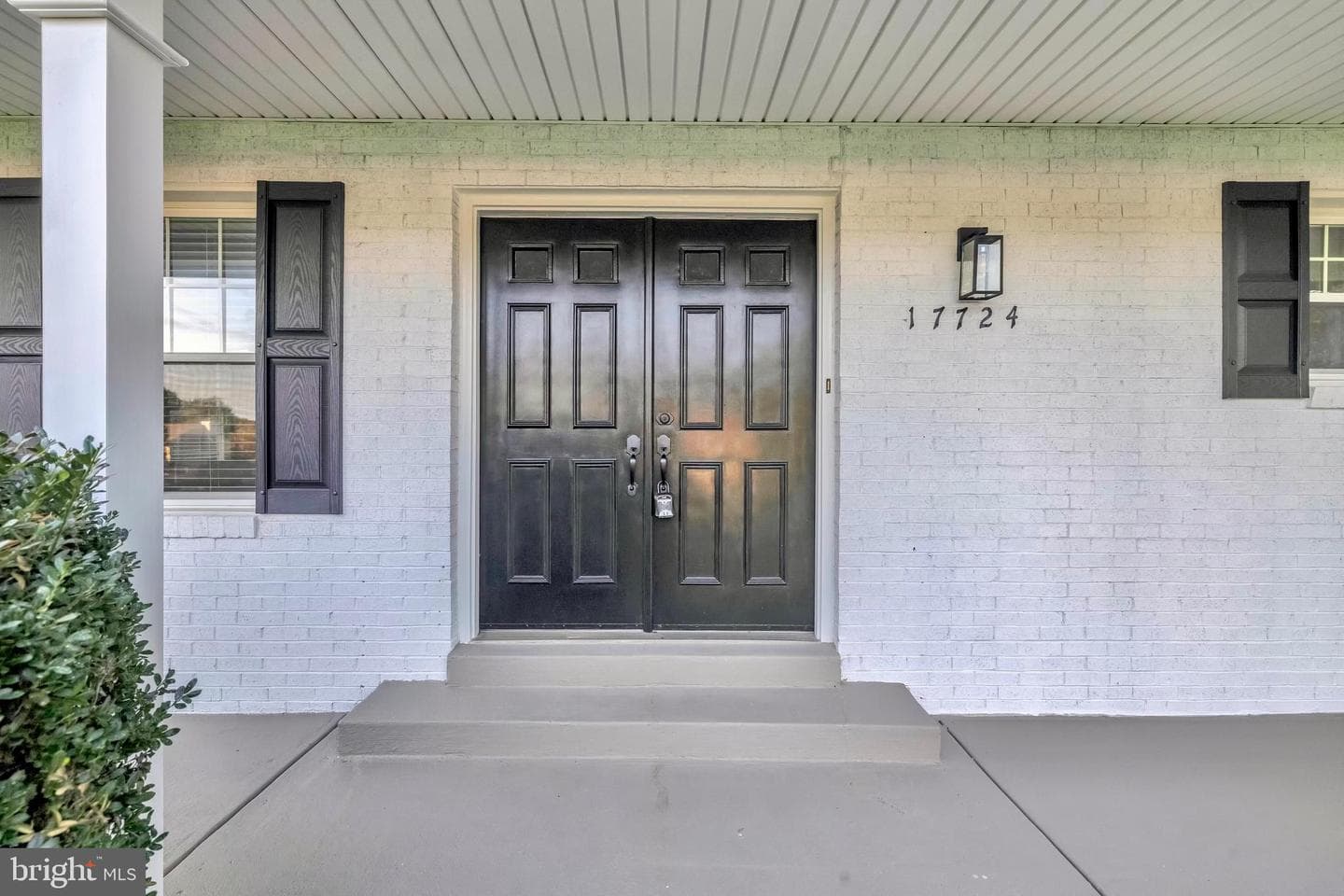 17724 Garrett Drive photo 14