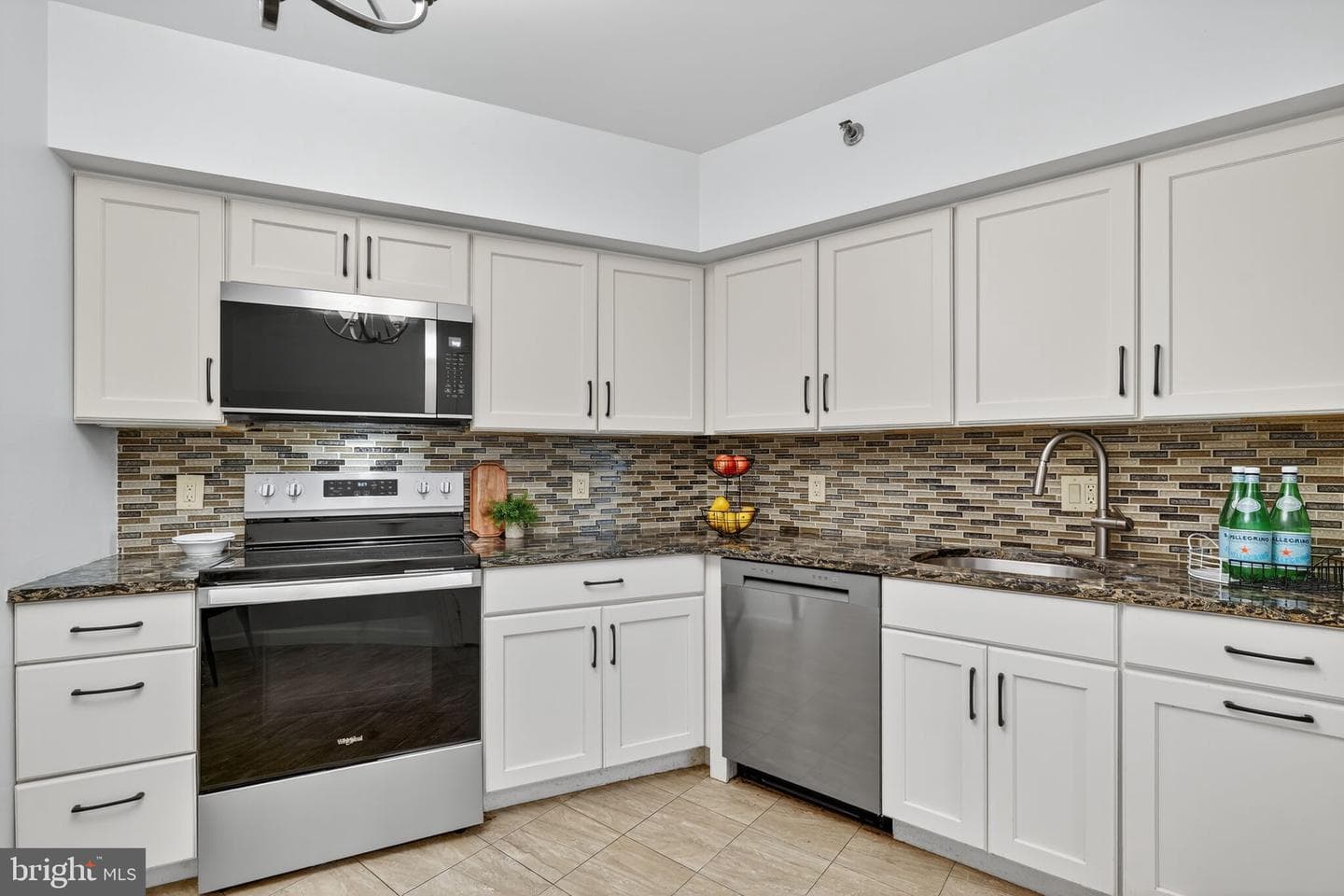 4550 N Park Avenue #814 photo 10