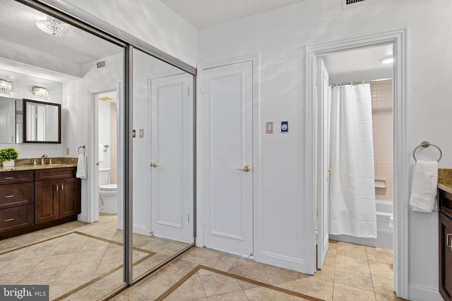 4550 N Park Avenue #814 photo 17