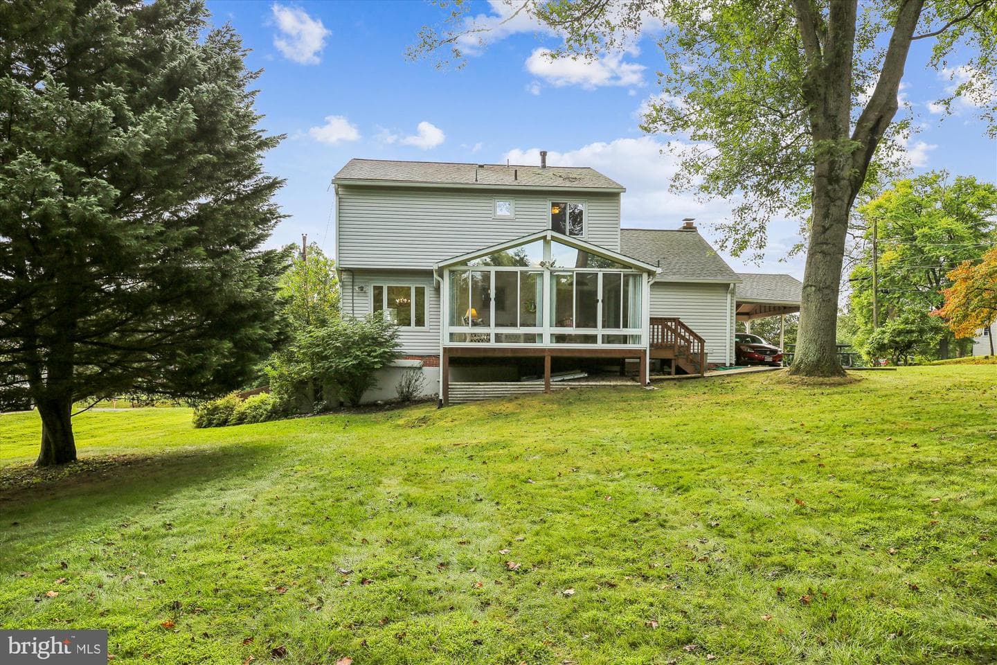 16800 Baederwood Lane photo 2