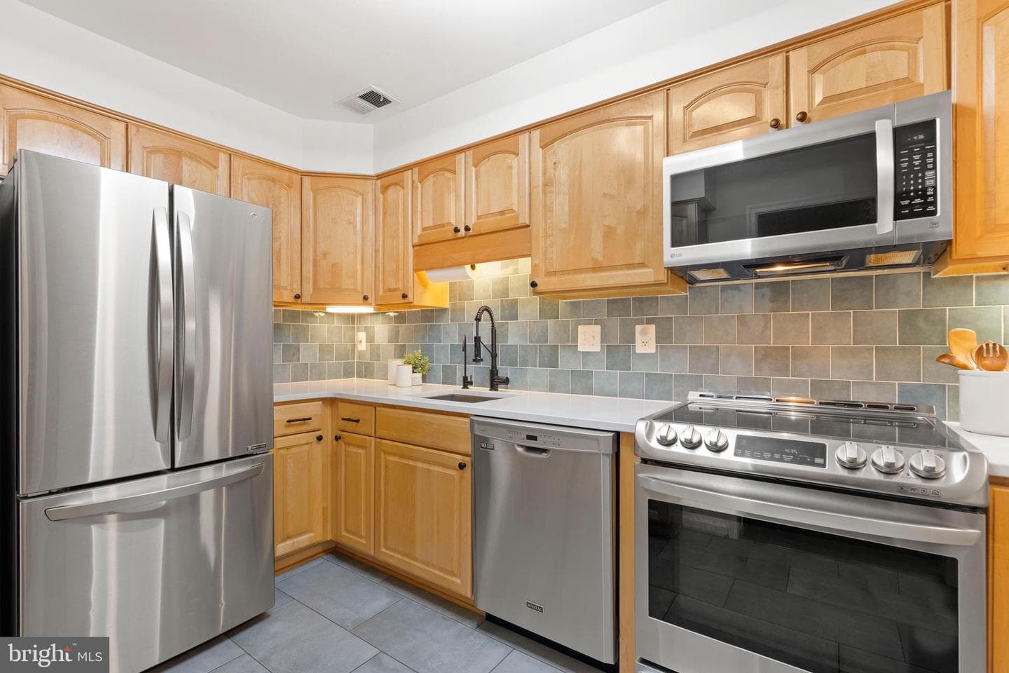 5713 Brewer House Circle #302 photo 11