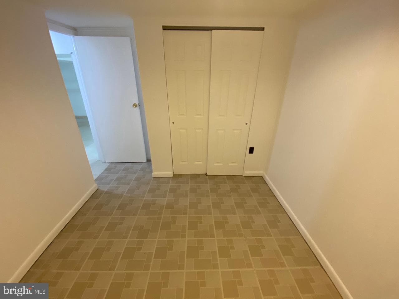 12704 Bushey Drive photo 19