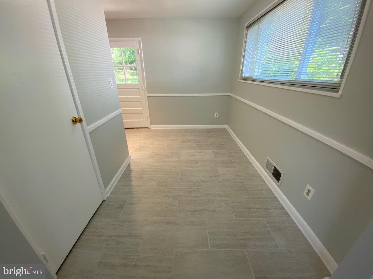 12704 Bushey Drive photo 7