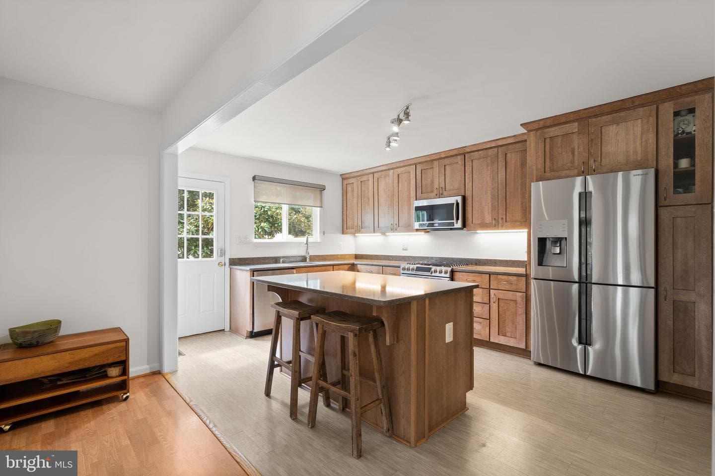 48 Oswego Avenue photo 9
