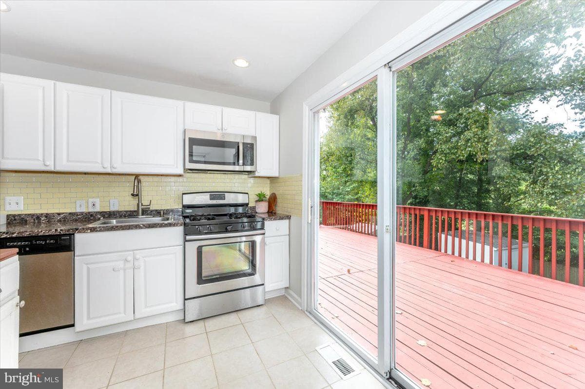 12108 Dewey Road photo 12