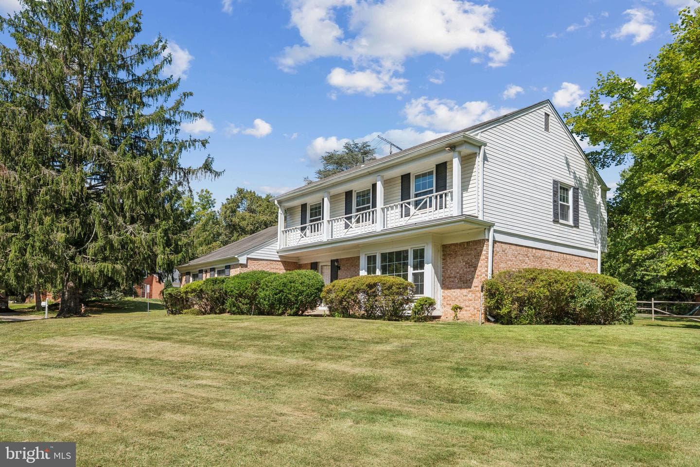 10701 Pebble Brook Lane photo 2