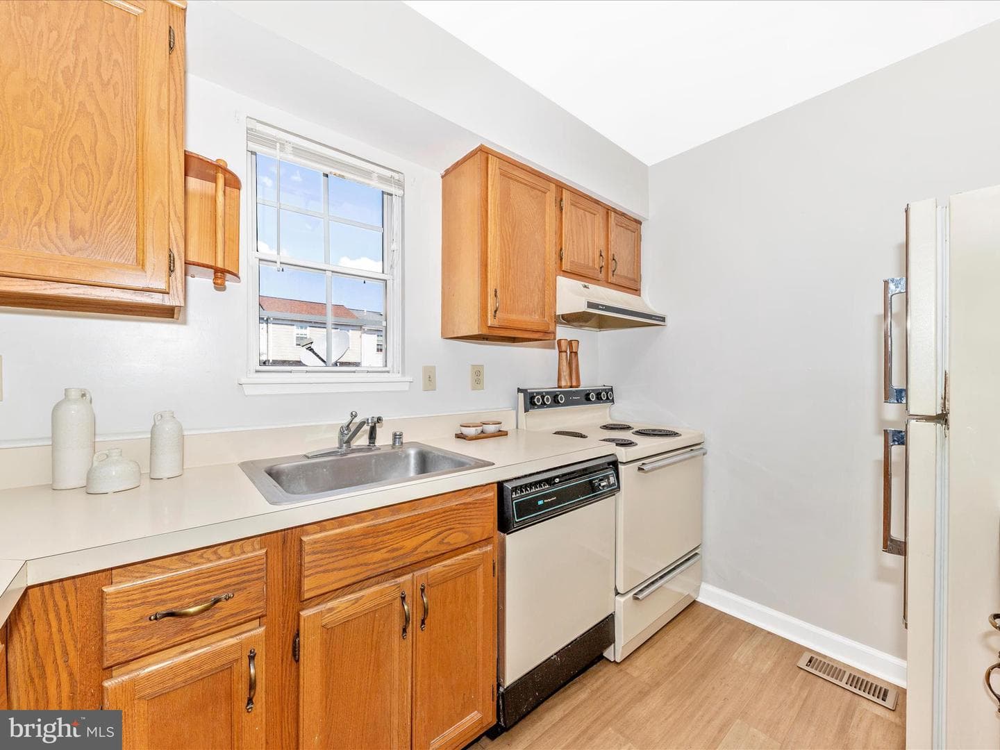 108 Bowsprit Court photo 16