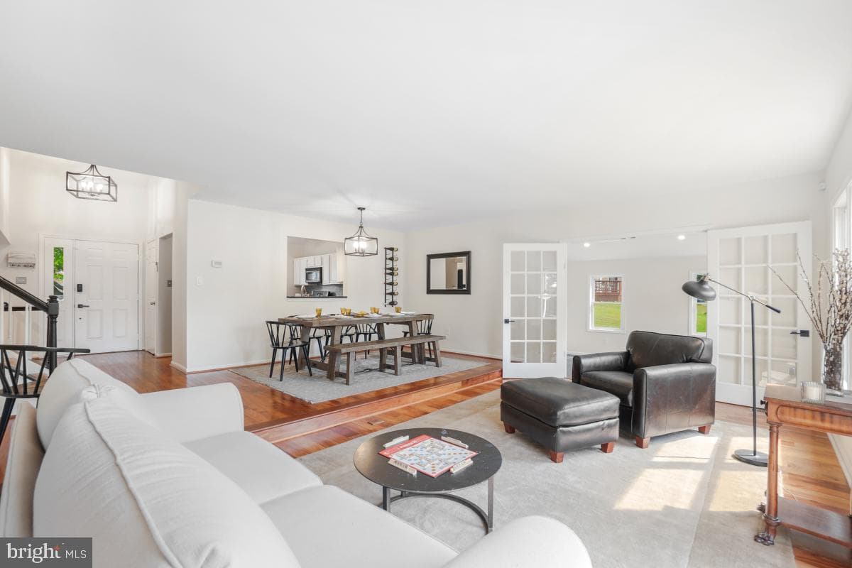 9 Fairdale Court photo 12