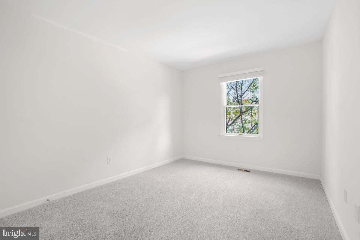 9 Fairdale Court photo 23