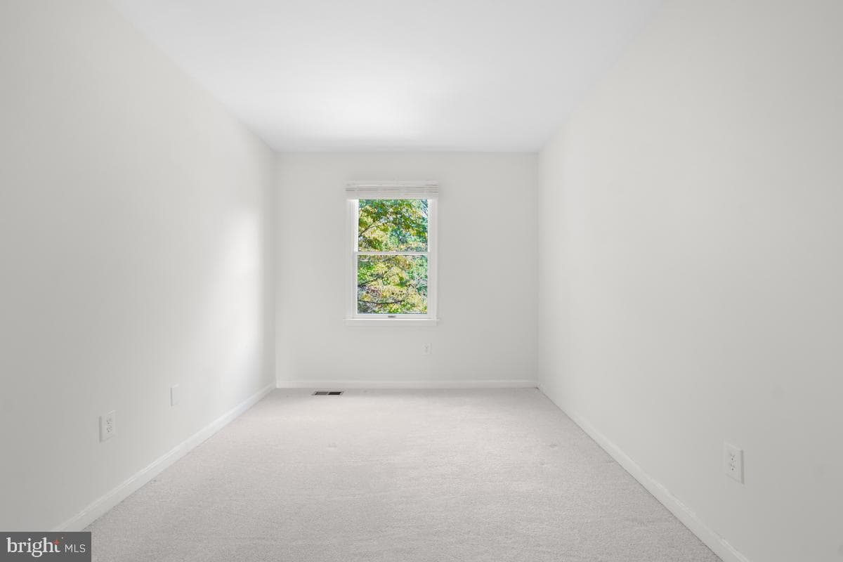 9 Fairdale Court photo 24