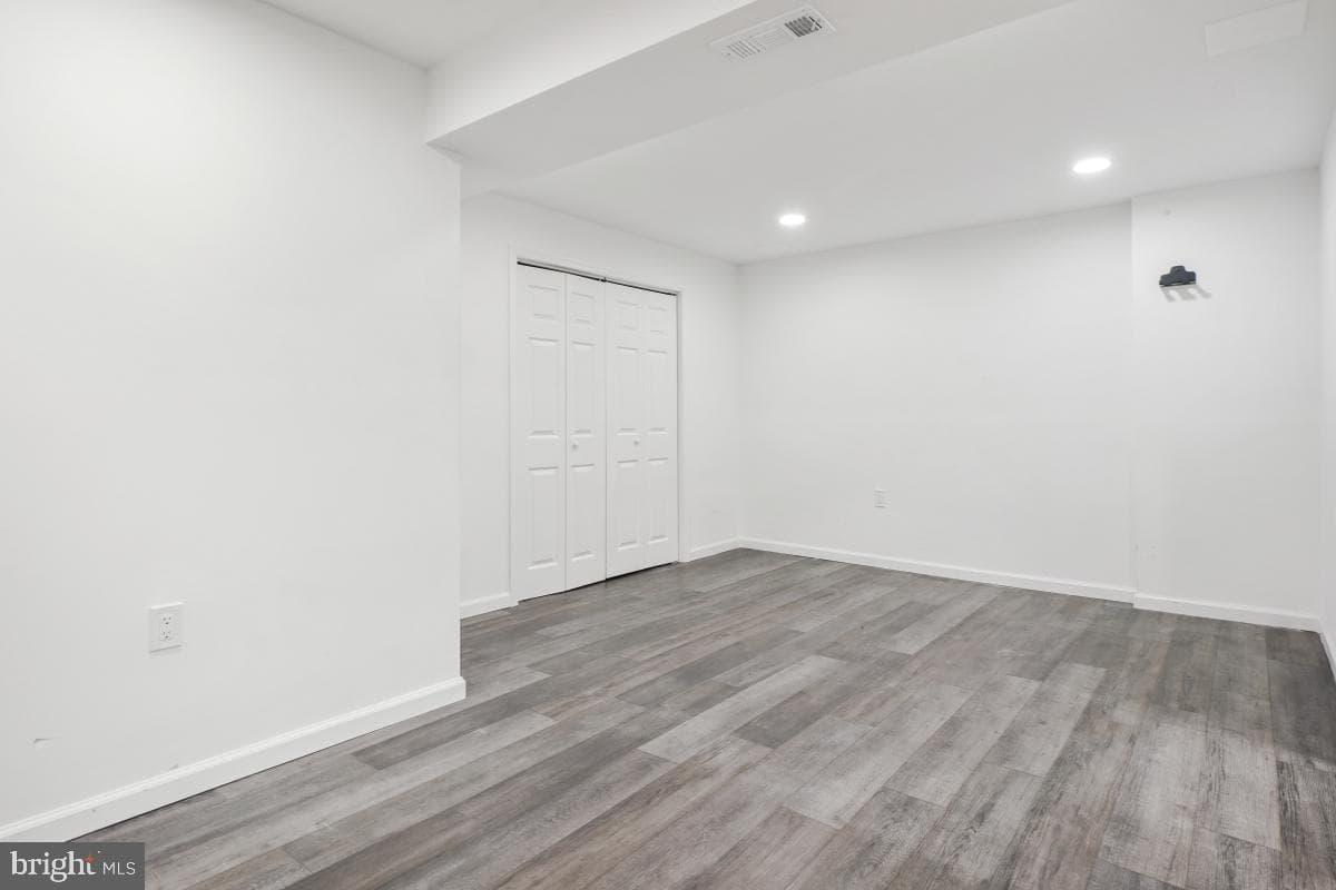 9 Fairdale Court photo 27
